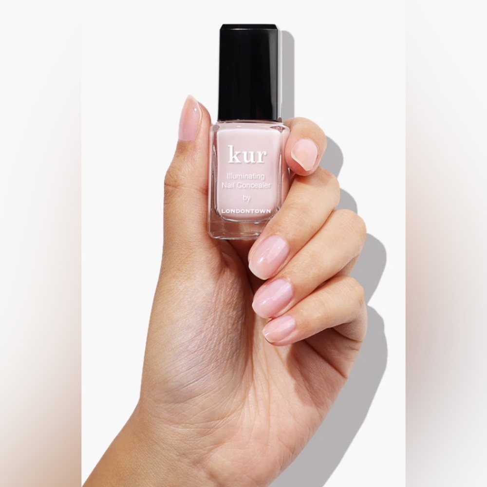 Londontown Illuminating Nail Concealer in “Pink”
